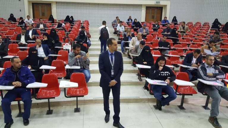 جامعة صنعاء.. 178 صيدلانياً يتنافسون على 30 مقعداً في الهيئة العليا للأدوية