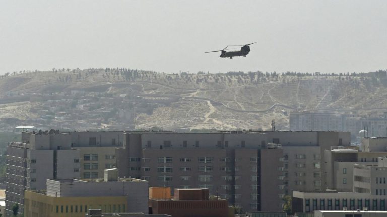 عطوان: أمريكا انهزمت هزيمةً كُبرى في أفغانستان ودفعت ثمن غزوها غاليا.. واليمن وأفغانستان شعوب كرامة وعزة نفس يصعب البقاء فيها