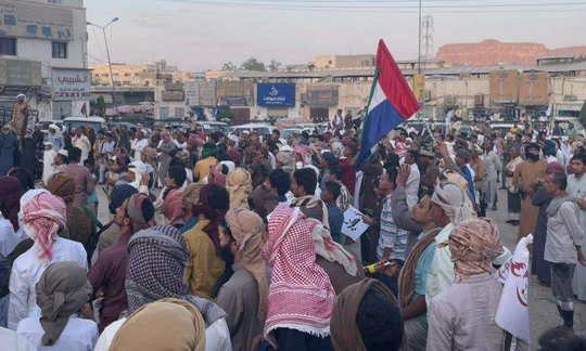 الإصلاح يهدد العليمي ويستنفر قبائل الجوف لمواجهته وحكومة معين تؤكد توجه الإصلاح نحو الانفصال