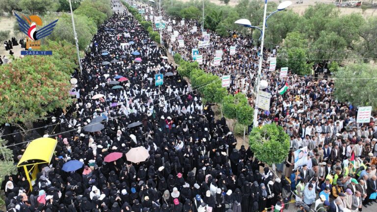 “جامعة صنعاء” تشيد بالحراك الطلابي بالجامعات “الأمريكية والغربية” ضد مجازر العدو الإسرائيلي وتدعو الى التصعيد